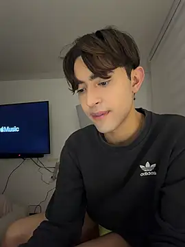 MatthewMoore  online show from 04/18/26, 02:58