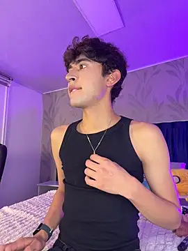 MatthewMoore  online show from 03/25/26, 12:44