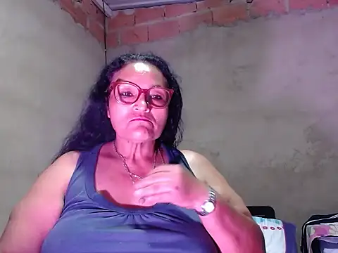 Snapshot of _BellaNocturna chatting on 05/13/26, 12:06 BellaNocturna online show from 05/13/26, 12:06
