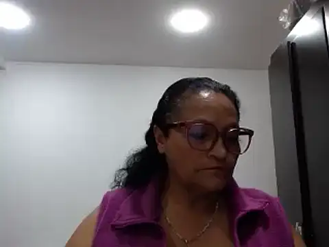 Snapshot of _BellaNocturna chatting on 06/15/26, 03:07 BellaNocturna online show from 06/15/26, 03:07