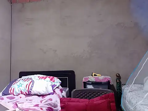 Snapshot of _BellaNocturna chatting on 05/14/26, 01:02 BellaNocturna online show from 05/14/26, 01:02