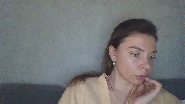 Luna2547 online show from 04/07/26, 05:48