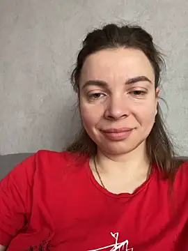 Luna2547 online show from 04/10/26, 05:47