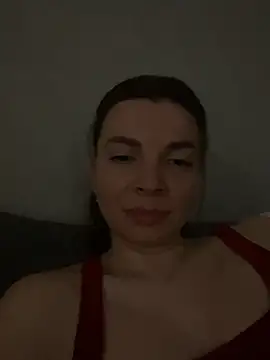 Luna2547 online show from 04/15/26, 07:29