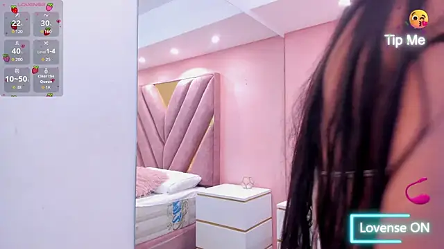 chloe larson online show from 04/08/26, 12:39