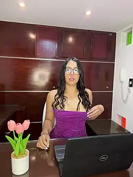 Snapshot of LauriLenix chatting on 04/13/26, 09:08 LauriLenix online show from 04/13/26, 09:08