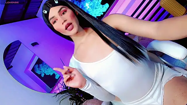 Valentiina Foxx online show from 04/03/26, 10:32