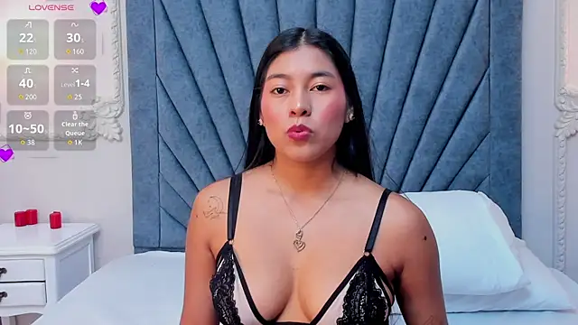 Leandra-Johnson online show from 04/22/26, 02:13