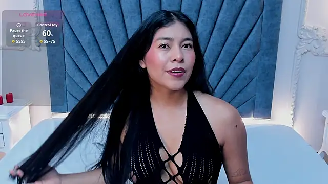 Leandra-Johnson online show from 05/04/26, 01:47