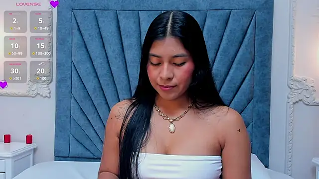 Leandra-Johnson online show from 04/15/26, 01:59