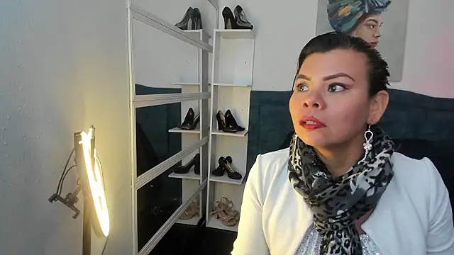 KiaraXMilf online show from 03/21/26, 11:36