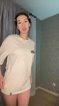 Snapshot of BabeEva- chatting on 04/06/26, 04:08 BabeEva- online show from 04/06/26, 04:08