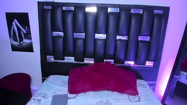 Nina vegas online show from 05/20/26, 01:30