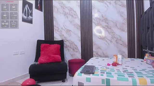 Nina vegas online show from 04/09/26, 02:23