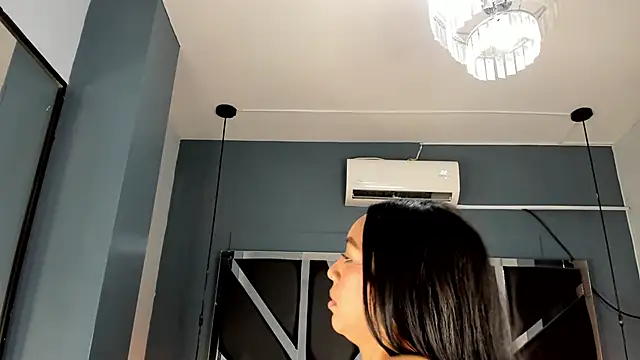 Esmeralda  18 online show from 03/28/26, 07:48