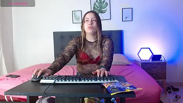 Snapshot of samanthachop chatting on 06/16/26, 03:01 samanthachop online show from 06/16/26, 03:01