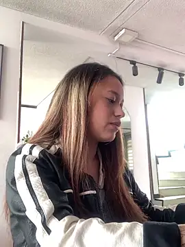 Baby Pink Love online show from 04/21/26, 03:07