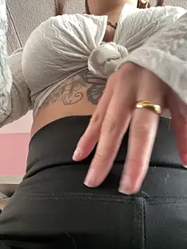 Baby Pink Love online show from 05/01/26, 03:39