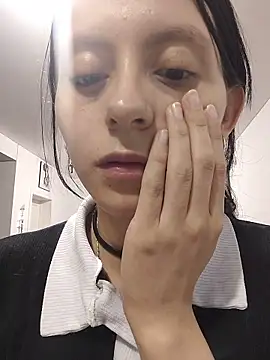 Naomimolie online show from 03/31/26, 11:23