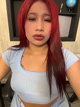 Snapshot of Cherry_Charlottee chatting on 05/19/26, 08:05 Cherry Charlottee online show from 05/19/26, 08:05