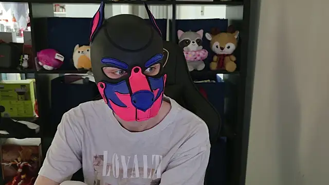 Snapshot of MellPUP chatting on 04/10/26, 09:00 MellPUP online show from 04/10/26, 09:00