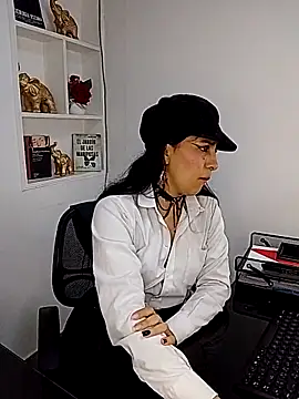 jaade doll online show from 03/31/26, 01:13