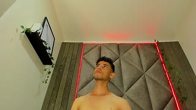 Snapshot of DamianStonee chatting on 03/04/26, 01:19 DamianStonee online show from 03/04/26, 01:19