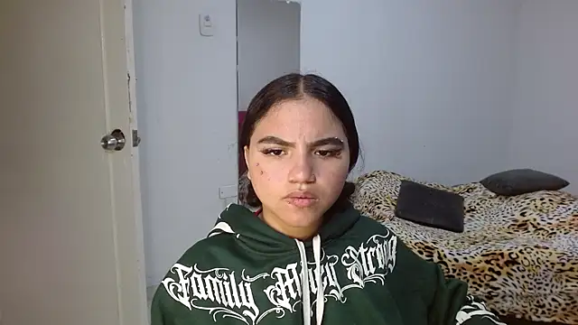 Snapshot of kimmyfuckass chatting on 07/21/26, 01:01 kimmyfuckass online show from 07/21/26, 01:01