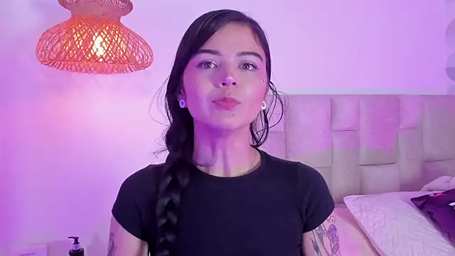 Vanessa cruz 18 online show from 06/01/26, 10:09