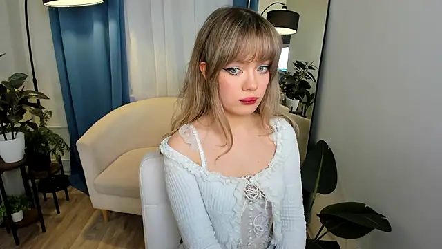 Snapshot of _alice_bloom_ chatting on 03/04/26, 02:36 alice bloom online show from 03/04/26, 02:36