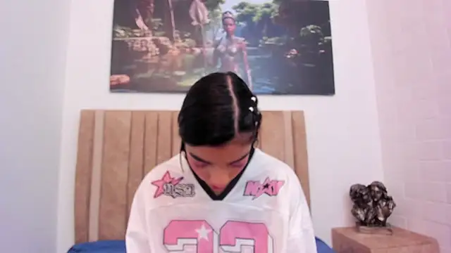 Thalia parkerr  online show from 05/29/26, 12:11