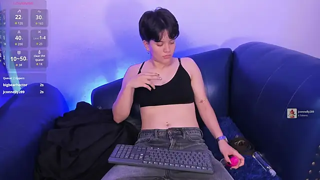 TallSnuSnu online show from 04/14/26, 08:36