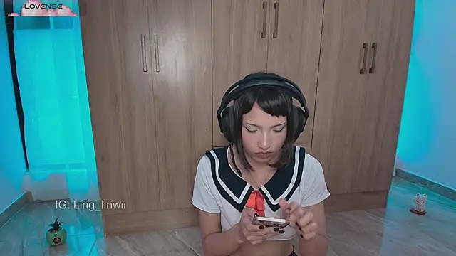 Snapshot of ling_meow chatting on 06/18/26, 07:08 ling meow online show from 06/18/26, 07:08
