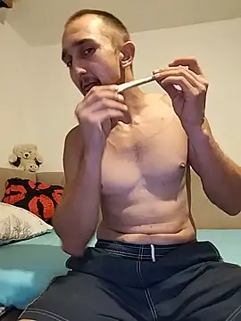 Mahmaze online show from 07/31/26, 11:24