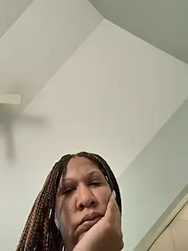 TrustMySoles online show from 04/22/26, 02:24