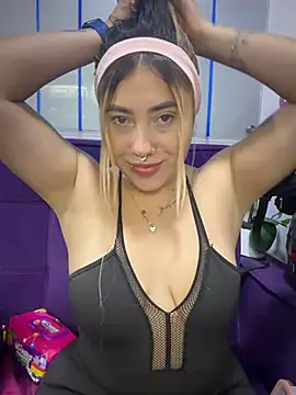 ManuelaVeeleez online show from 05/28/26, 04:53