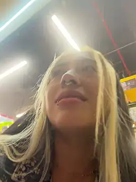 ManuelaVeeleez online show from 06/20/26, 02:27
