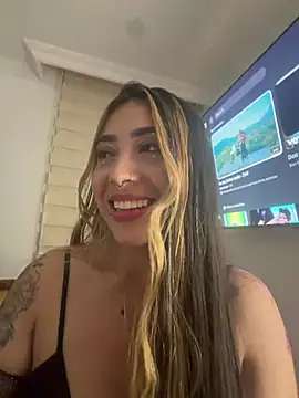 ManuelaVeeleez online show from 04/04/26, 06:09