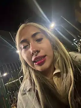 ManuelaVeeleez online show from 06/12/26, 01:58