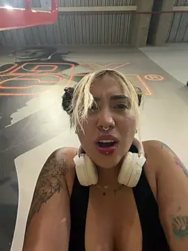 ManuelaVeeleez online show from 07/16/26, 02:41