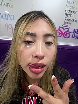 ManuelaVeeleez online show from 04/14/26, 05:01