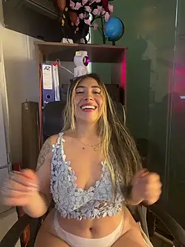 ManuelaVeeleez online show from 06/04/26, 04:28