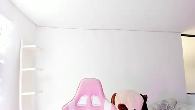 KoralCruz  online show from 03/16/26, 04:10