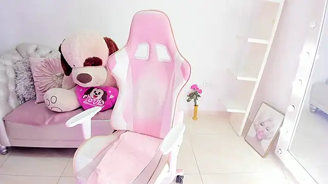 KoralCruz  online show from 03/21/26, 02:10