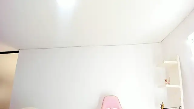 KoralCruz  online show from 04/01/26, 04:26