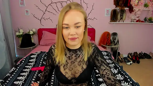 HannahWillow online show from 03/09/26, 07:45