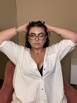 AlmaraRouge online show from 04/01/26, 08:17