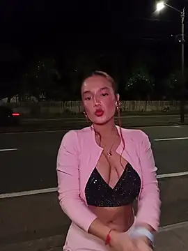 isabella ferrer99 online show from 06/20/26, 05:01