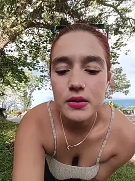 isabella ferrer99 online show from 04/16/26, 10:01