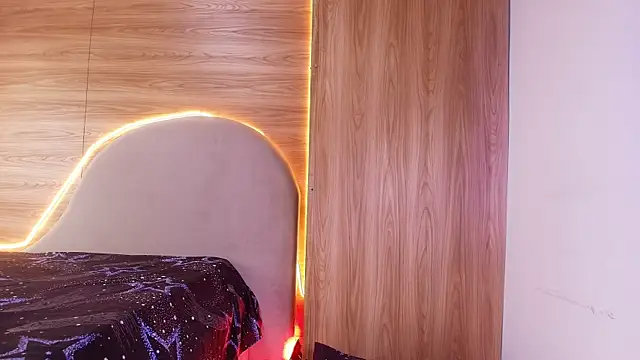 kiara lp online show from 04/10/26, 04:19